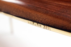 <a href=https://www.galeriegosserez.com/gosserez/artistes/loellmann-valentin.html>Valentin Loellmann </a> - Brass - Table